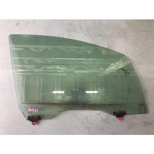 Front RHS Door Glass to suit Mitsubishi Colt RG 2004 - USED