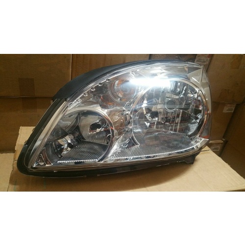 LHS Headlight to suit Mitsubishi 380 **CLEAR INDICATOR LENS** BRAND NEW GENUINE - MN181397