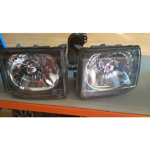 Headlights (Pair) Crystal Style NL style suit Mitsubishi Pajero Second Gen