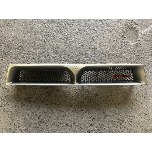 Grille to suit Mitsubishi Legnum / Galant Pre Face lift (PFL) SILVER - USED